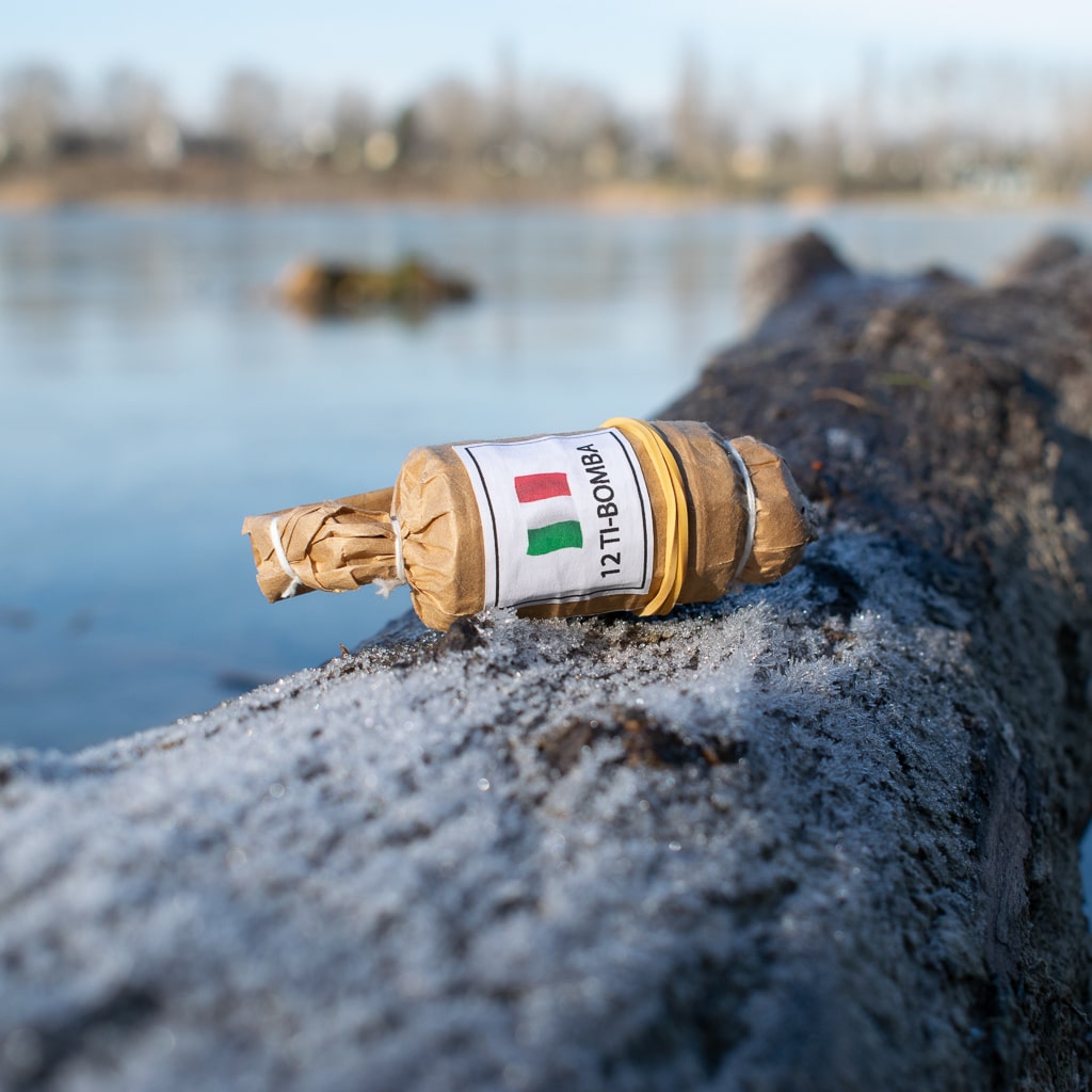 Miniature Italian Cylinder Shell 12x Ti-Bomba - Dummy